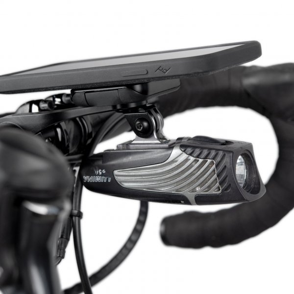 Přídavný držák GoPro nebo kompatibilního světla | Zdroj foto Peak Design