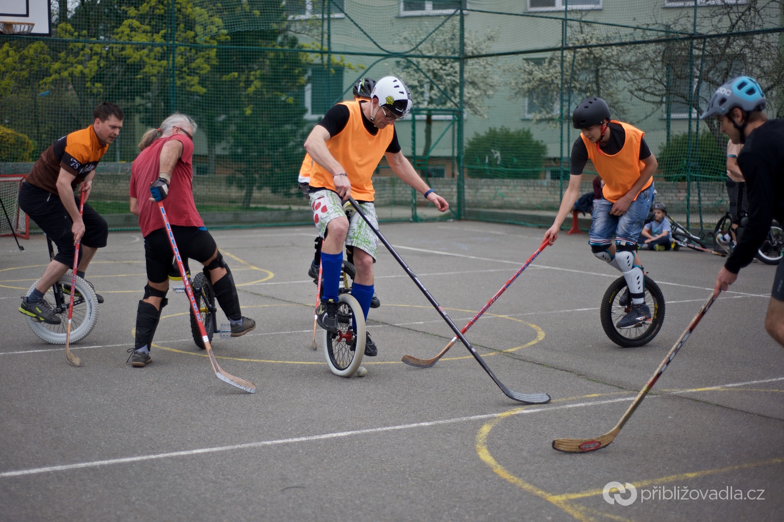 Try One Weekend – jaro 2016