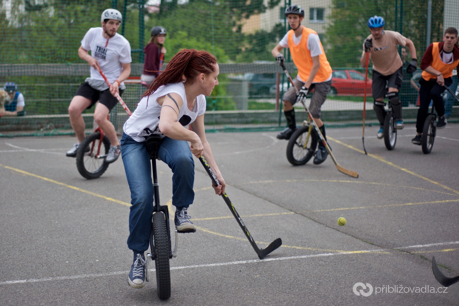 Try One Weekend – jaro 2016
