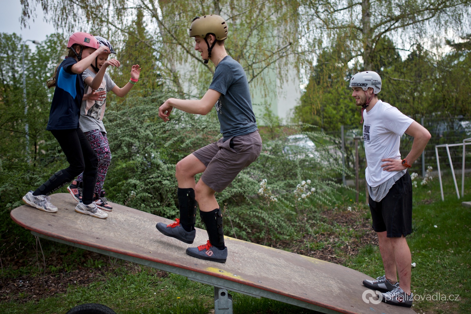 Try One Weekend – jaro 2016