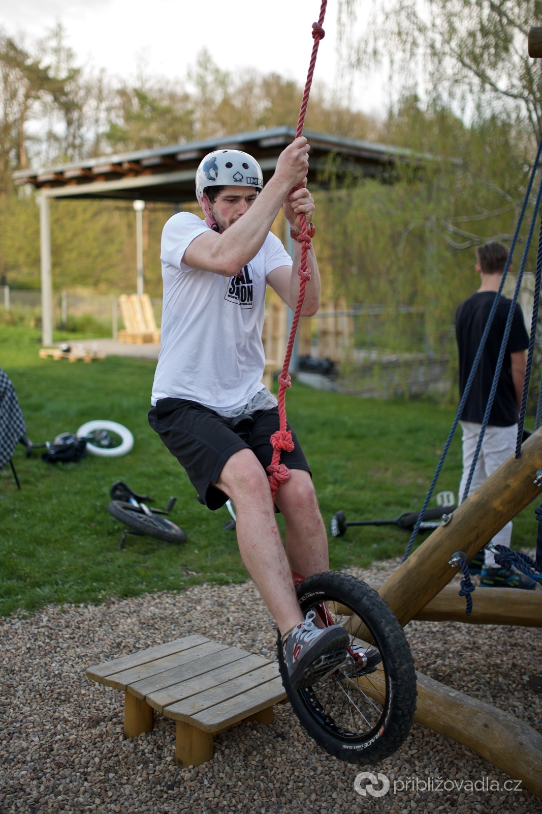 Try One Weekend – jaro 2016