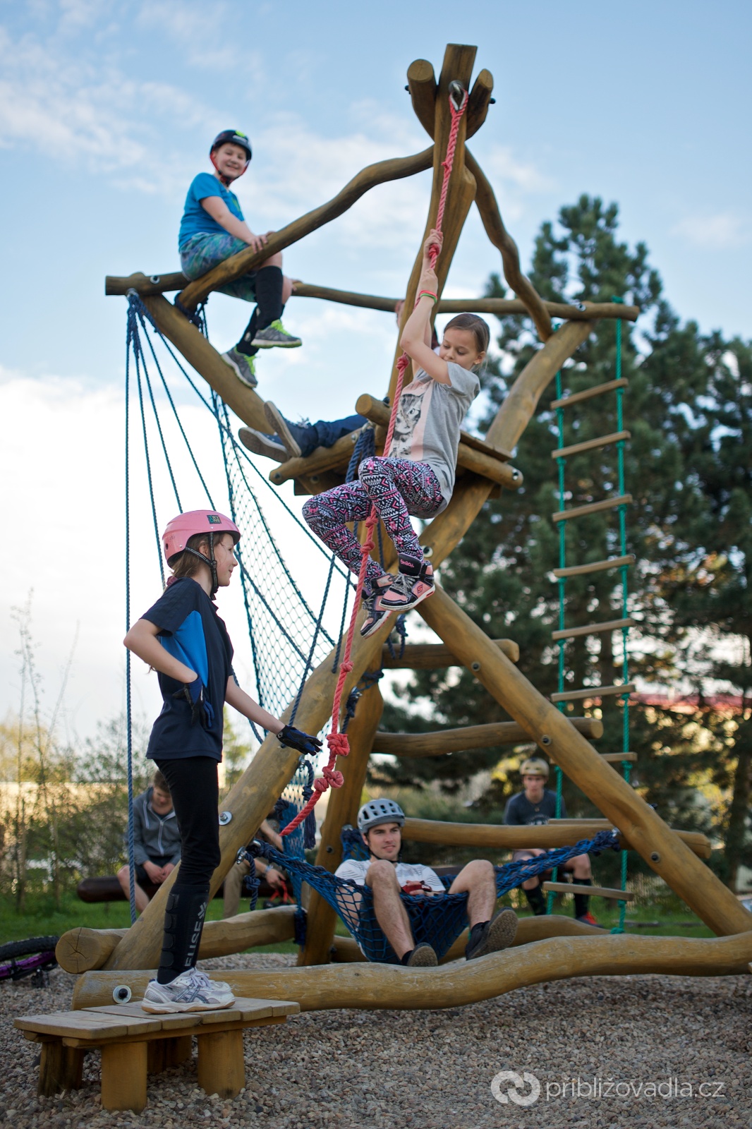 Try One Weekend – jaro 2016