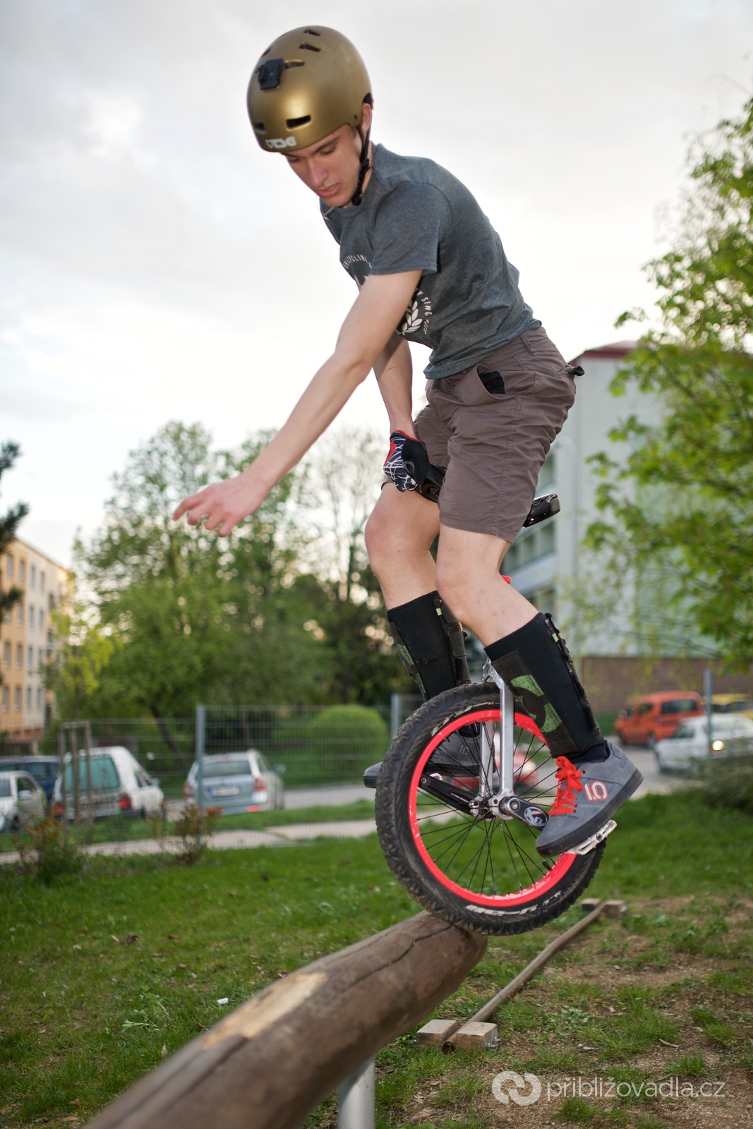 Try One Weekend – jaro 2016