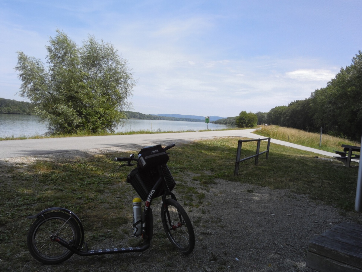 Donauradweg na koloběžce – čtenářský cestopis