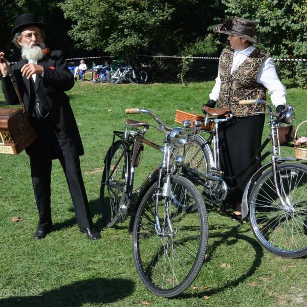 Festival Cyklospecialit a Mistrovství ČR a SK Brompton 2013