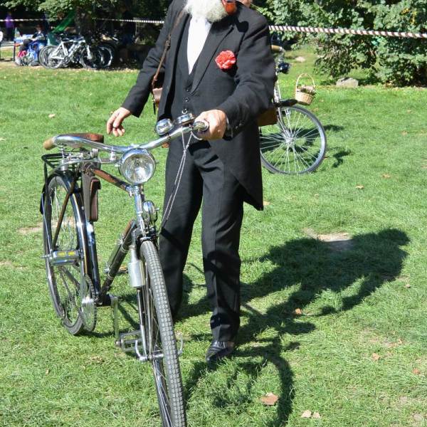 Festival Cyklospecialit a Mistrovství ČR a SK Brompton 2013