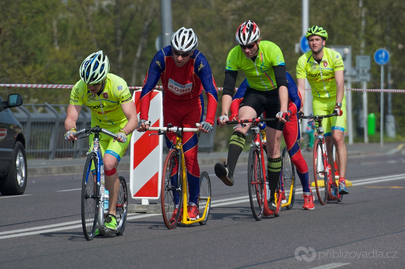 Pardubický vinařský půlmaraton – závod koloběžek