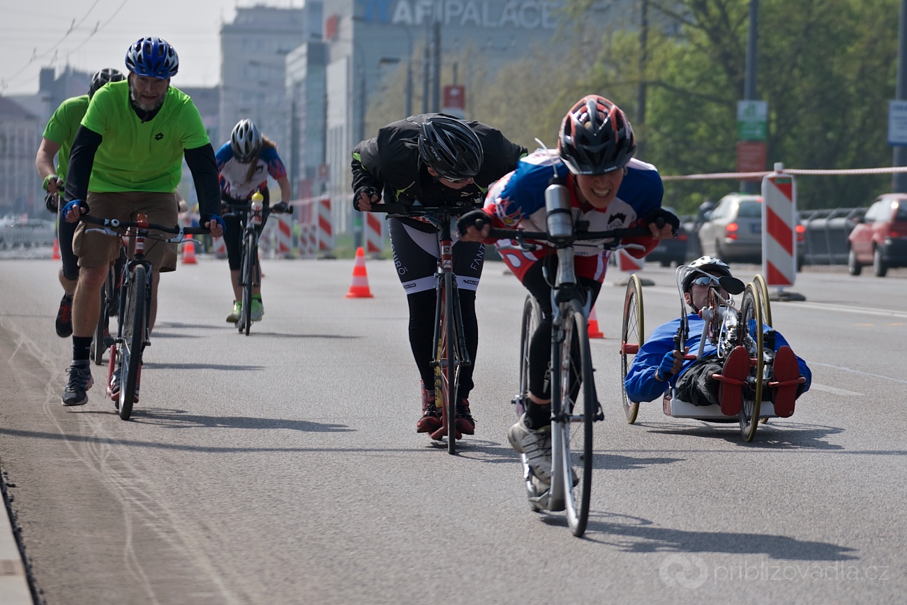 Pardubický vinařský půlmaraton – závod koloběžek
