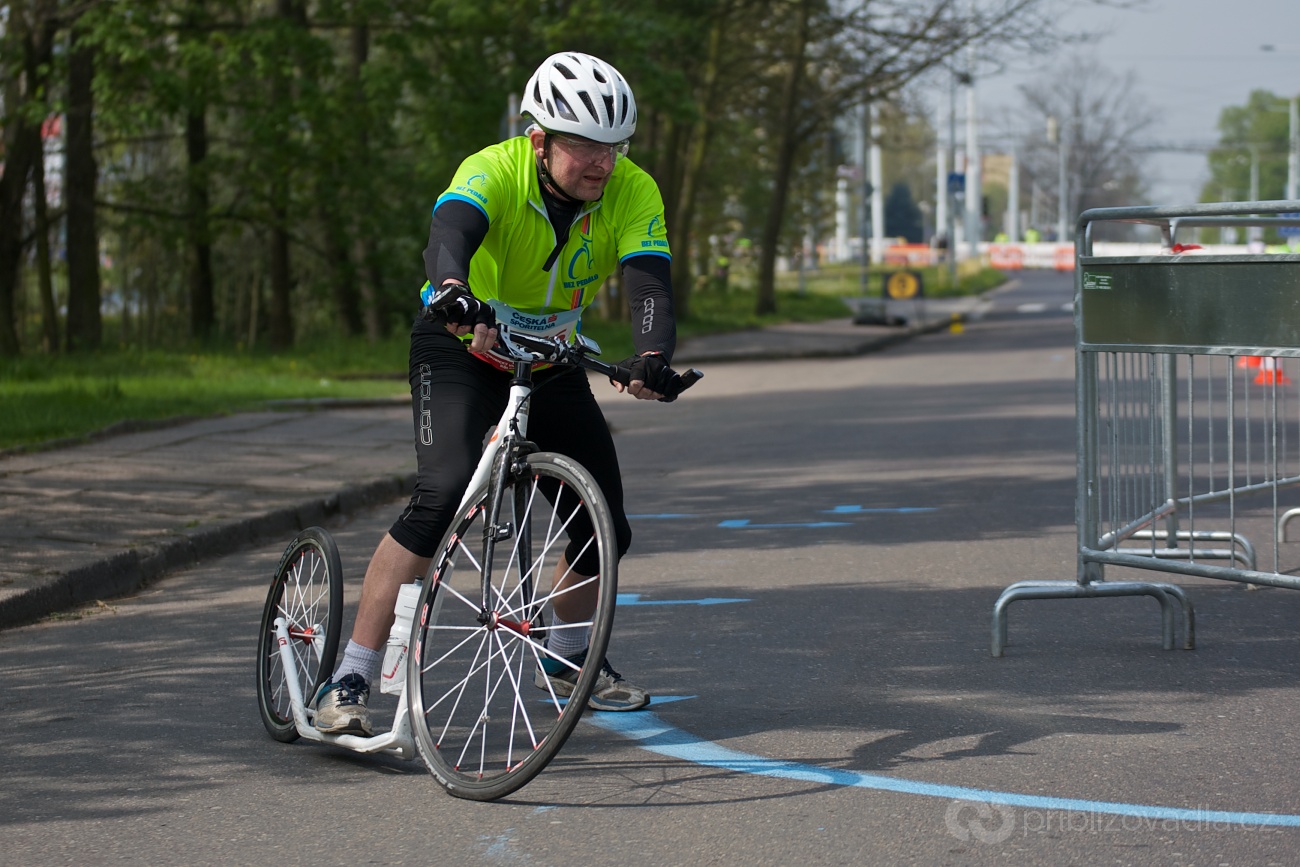 Pardubický vinařský půlmaraton – závod koloběžek