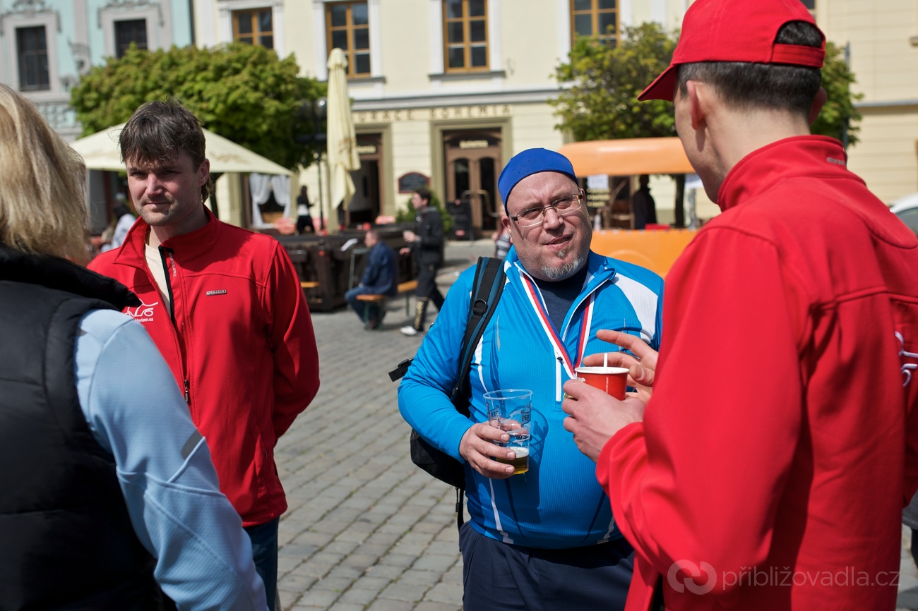 Pardubický vinařský půlmaraton – závod koloběžek