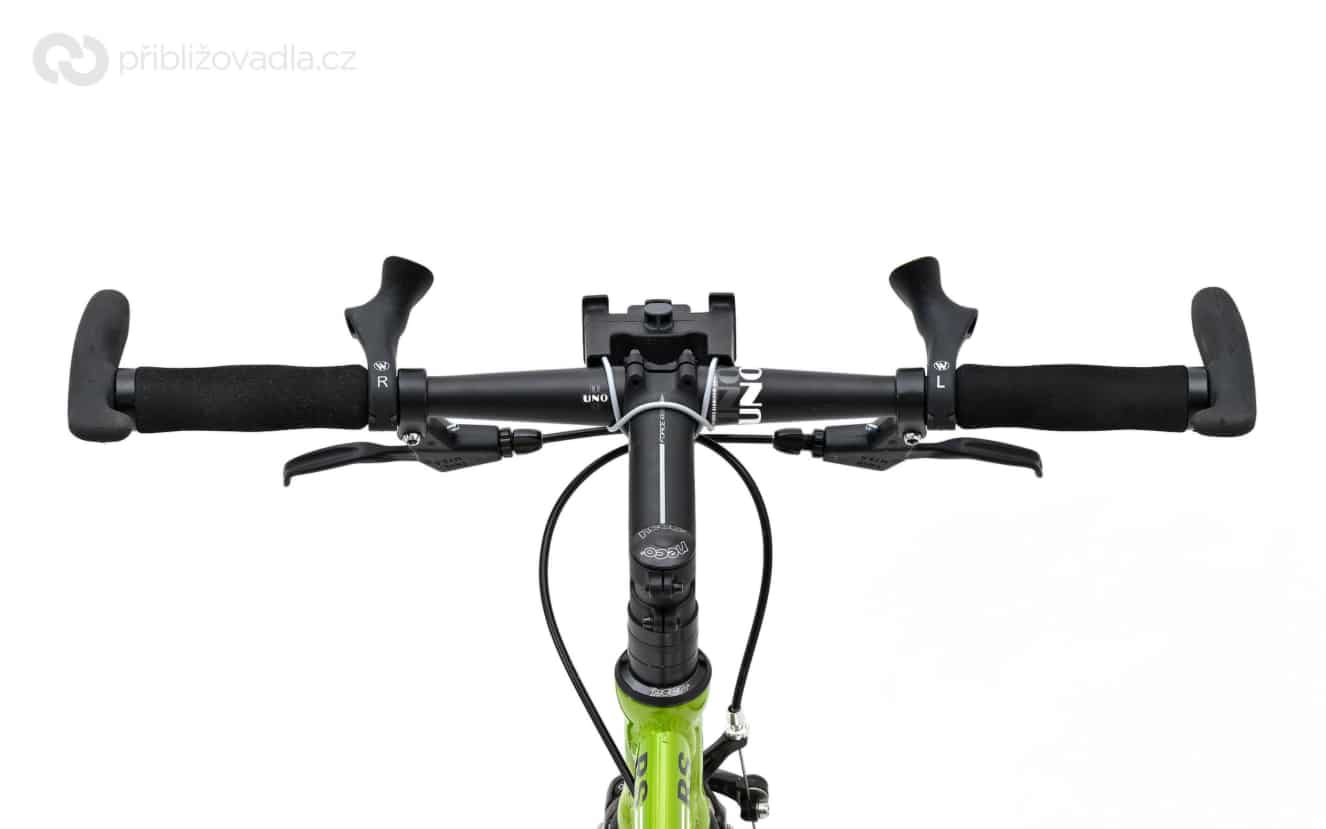 Jakkoliv jsou „normální“ vnější rohy, které dává na koloběžky například Yedoo nebo Kickbike, ergonomické, vnitřní rohy West Biking jsou „ještě ergonomičtější“ :-)