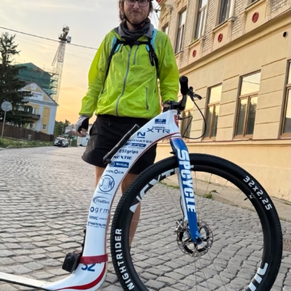 Bolek se moc nadšeně netváří :-)