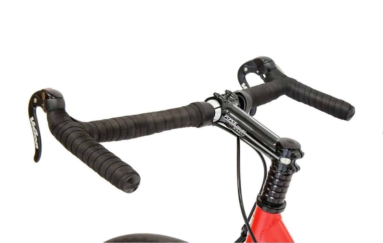 Řídítka, rajdy, riaditká, handlebars, (bullhorns) či kormáň…