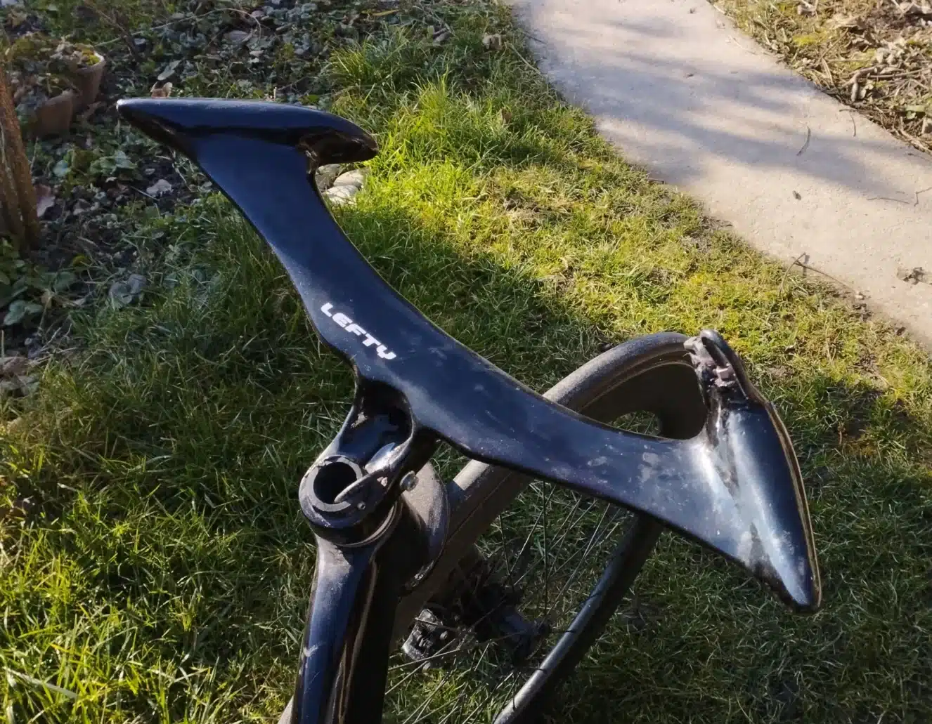 Řídítka, rajdy, riaditká, handlebars, (bullhorns) či kormáň…