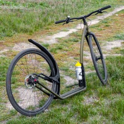 Zadní blatníkový set Kostka Fender Shock 2810 (Trip) na koloběžce Kostka Trip Pro Carbon (G7)
